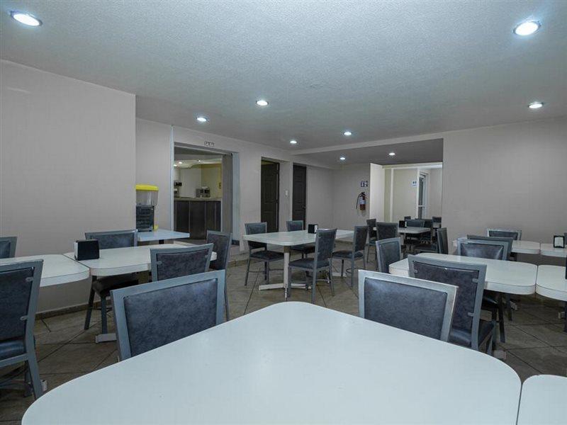Hotel Plaza Del Arco - Монтерей Екстериор снимка