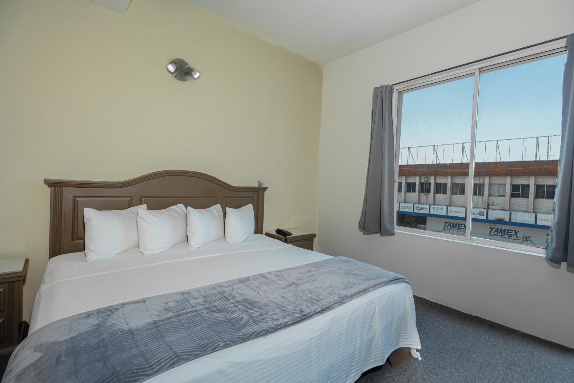 Hotel Plaza Del Arco - Монтерей Екстериор снимка
